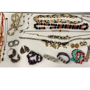 Lot of costume jewelry